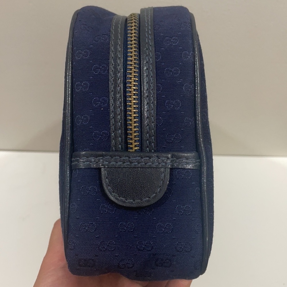 SOLD💙Vintage Gucci Toiletry Pouch💙 - Picture 11 of 16